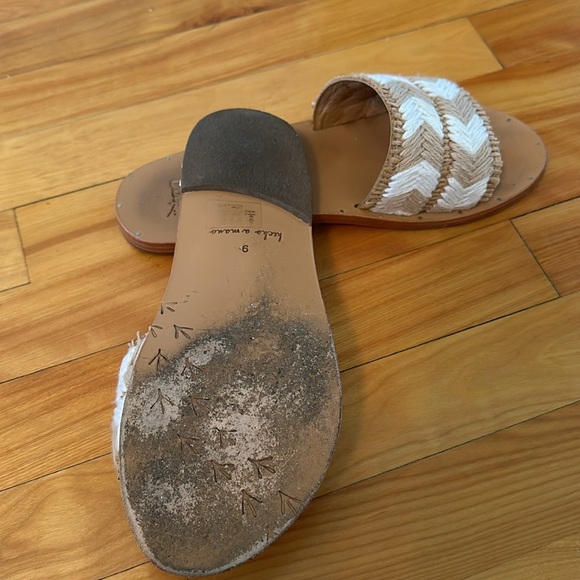 Beek Parakeet Leather Slide - Picture 5 of 5